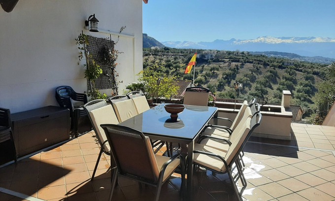 Nivar Cottage | Great villa at the foot of the Sierra de la Huetor 12 km from Granada
