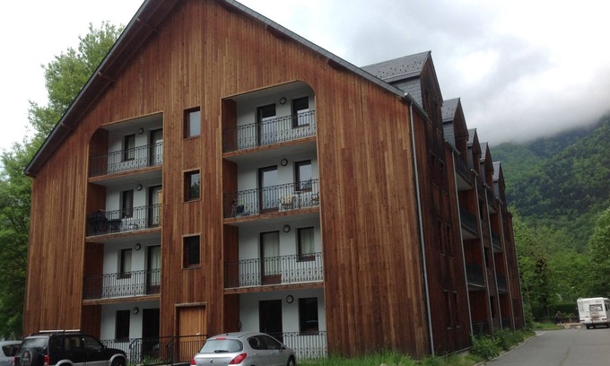 Bagneres-de-Luchon Apartment | Green break: Appart. T3 * Furnished Tourism
