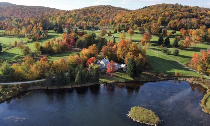 Stratton Mountain Ski Chalet | Green Mountain Manor - Ski and Summer Chalet