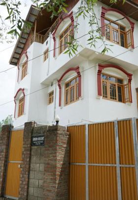 Srinagar House | Green Resort