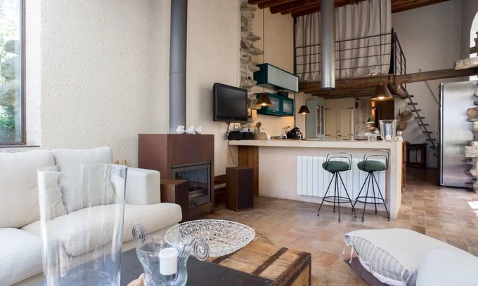 Rocafort House | Green Sunsets & Swimingpool