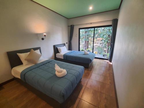 Khlong Sok Cabin | Green Valley Lodge