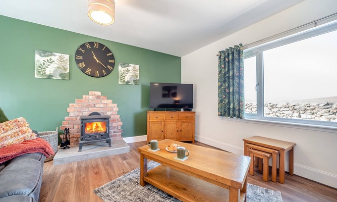 Stranraer House | Greenburn - Three Bedroom House, Sleeps 6