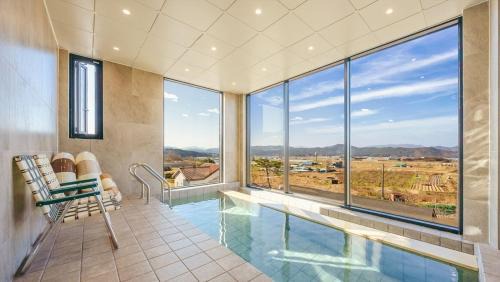 Gyeongju Villa | Grey Sunset Poolviila