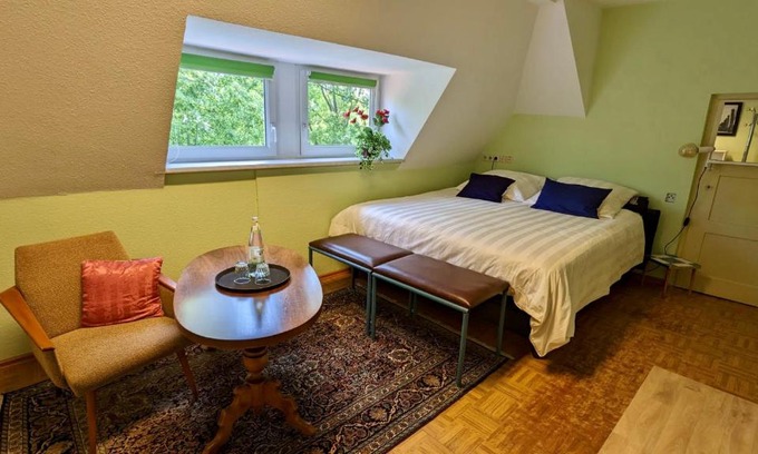 Cottbus Apartment | Große Ferienwohnung mit Loggia und Garten in Cottbus (direkt am Klinikum)