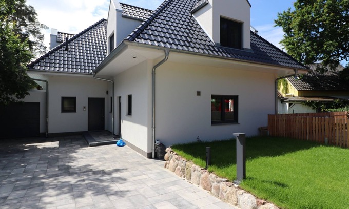 Neuhaus House | Großzügige Doppelhaushälfte mit Sauna nur Wenige Schritte zum Strand