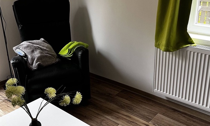 Bad Wildungen Apartment | Großzügige und Gemütliche Ferienwohnung Villa Nelly Direkt am Kurpark