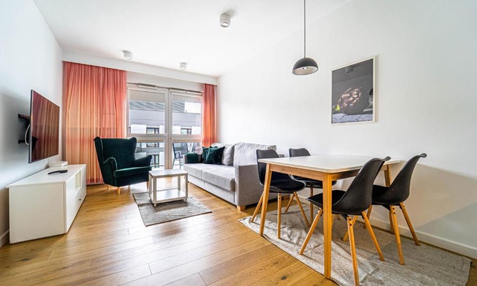 Praga Poludnie Apartment | Grochowska Free Parking Apartment
