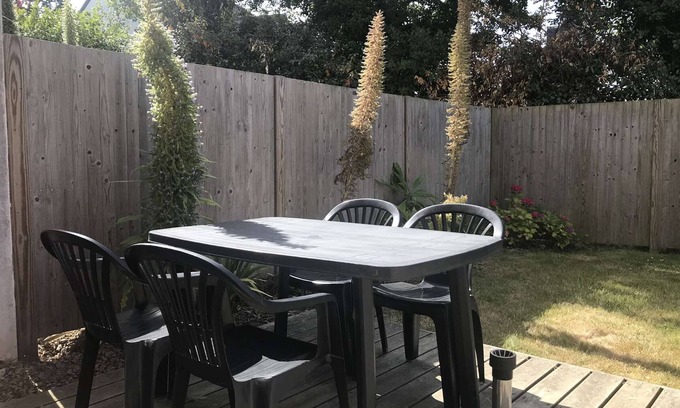 Tregastel Apartment | Ground floor apartment with direct beach access, parking and WIFI in Trégastel