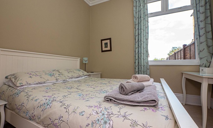 Hornsea Apartment | Ground Floor Apartment with Garden