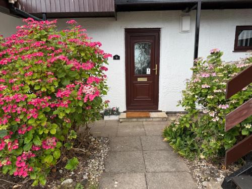 Deganwy Apartment | Ground Floor Beachside Apartment