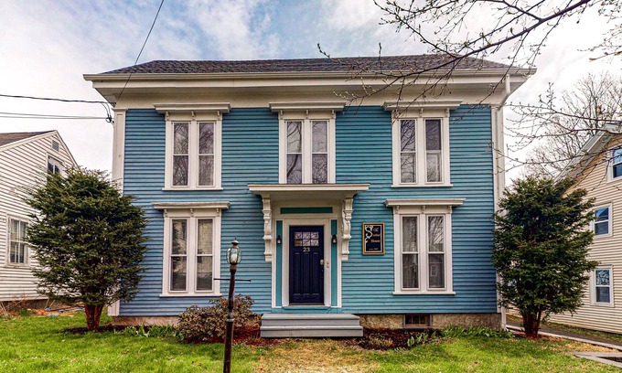 Bucksport House | Ground-floor duplex with WiFi & W/D - walk to river and downtown