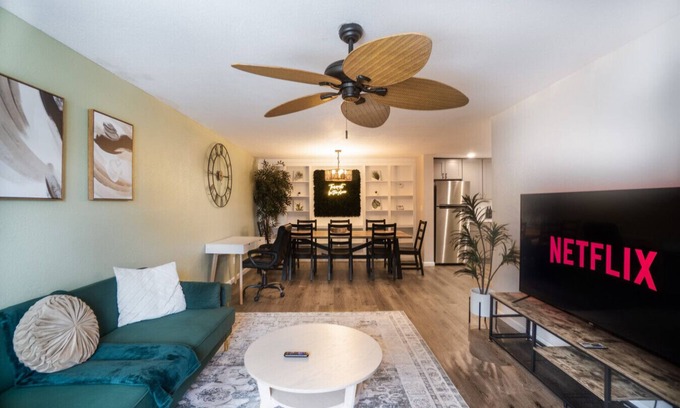 Columbus Apartment | Group Stay: 6 Units by Ft. Moore | Sleeps 21