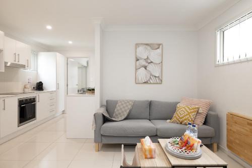 Rocklea Apartment | GST Credits! AC! Shops! Parking! Espresso! 431AF1