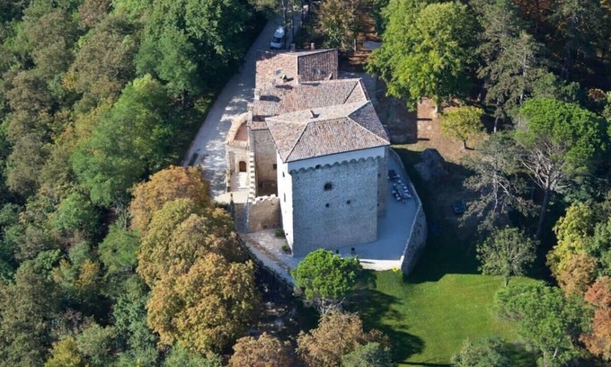 Carbonesca Other | Gubbio's Finest Castle