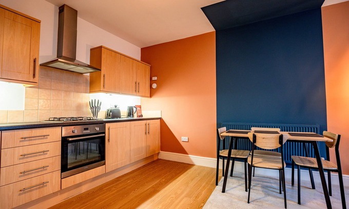 Malvern Apartment | Guest Homes | Foley Garden Flat