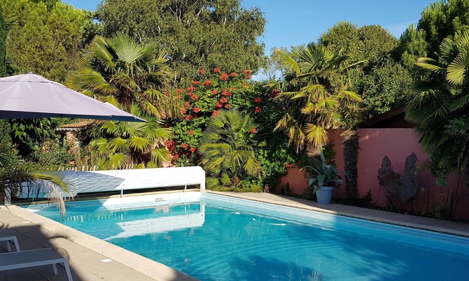 Puilboreau House | Guest house near downtown La Rochelle with heated pool