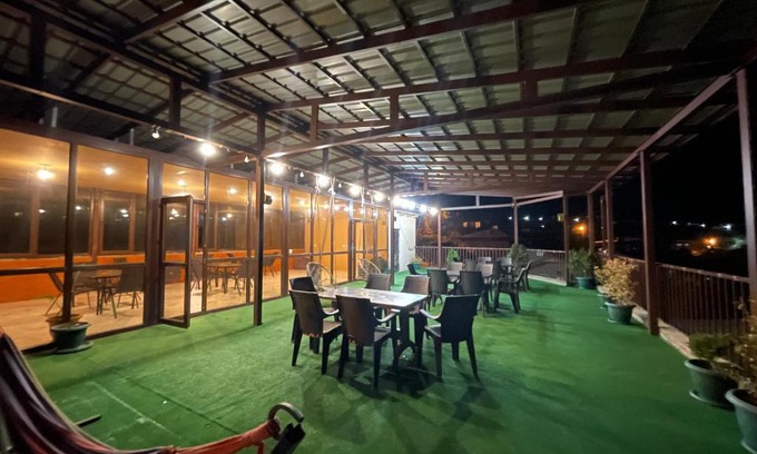 Kutaisi House | Guest House Royal Comfort With Terrace