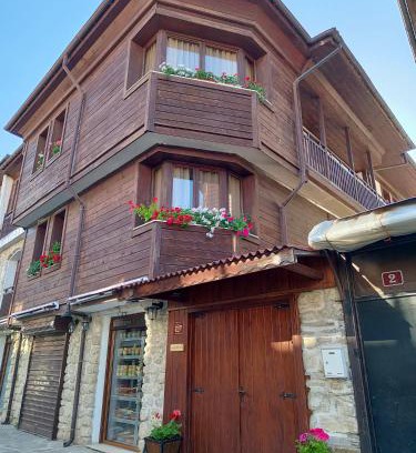 Nessebar Old Town House | Guest Rooms Melsambria