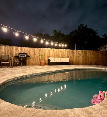 Seminole Apartment | Guest Suite with Pool