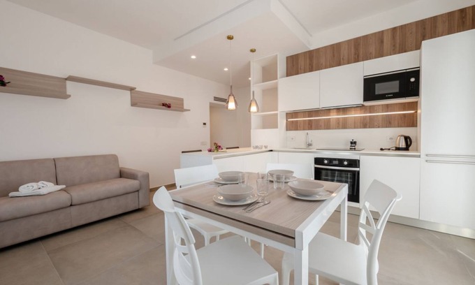 Luni Apartment | GuestHost - Mare Monti Apartment 4