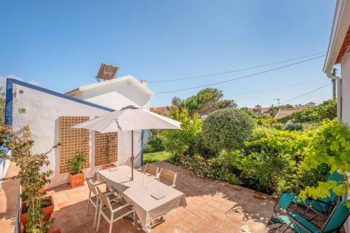 Praia das Macas House | GuestReady - A special place near the beaches