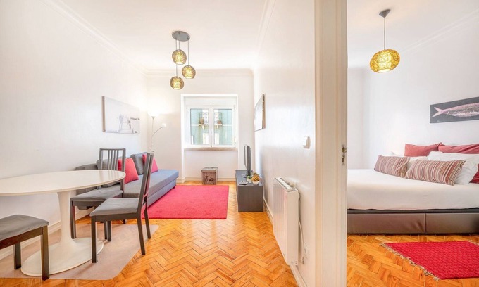 Sao Jorge de Arroios Apartment | GuestReady - Charme Rouge Lisbon