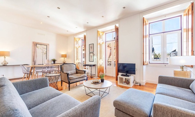 Sao Jose Apartment | GuestReady - Hidden Family Adobe in Príncipe Real