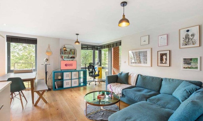 Leabridge Apartment | GuestReady - Lovely family retreat in London