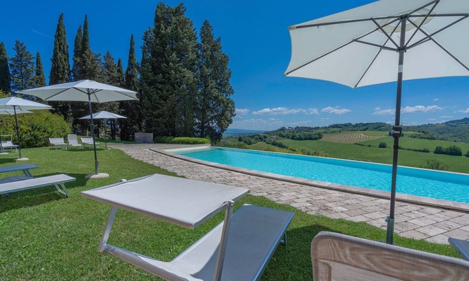 San Gimignano Apartment | Guido De Poppi Apartment with Pool Ap. 4