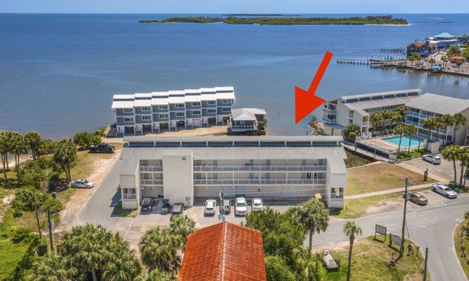 Cedar Key Condo | Gulf front condo with sunset views