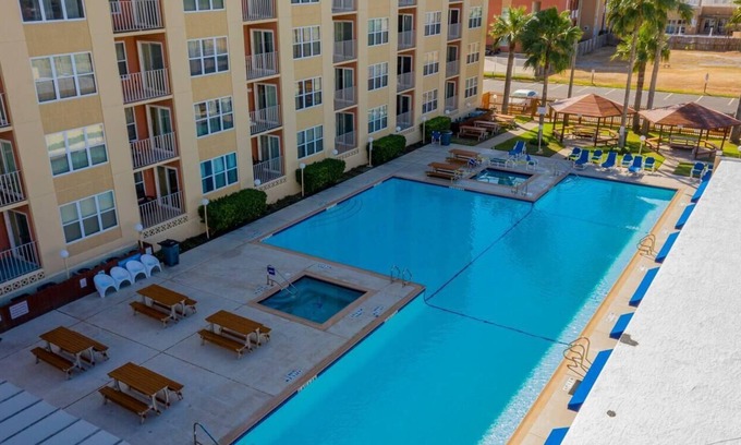 South Padre Island Apartment | Gulfview is great for families, it has a large shallow pool and heated hot tub