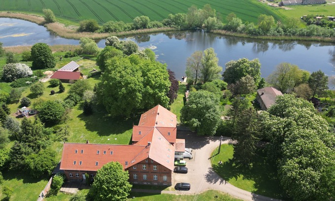 Altkalen Apartment | Gutshof Kämmerich - Apartment "Dachshöhle"