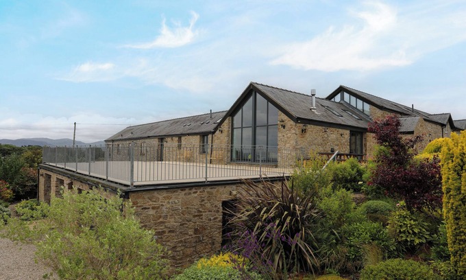 Beaumaris Cottage | GWELFOR BARN, pet friendly, luxury holiday cottage in Llangoed