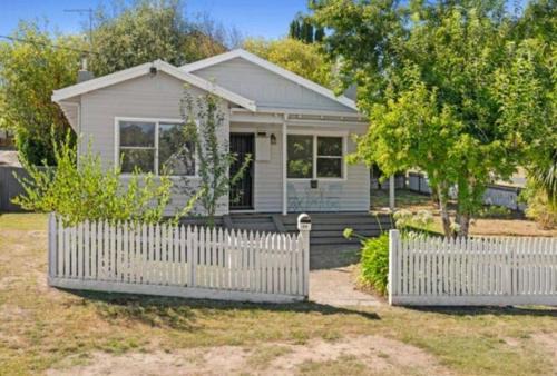 Daylesford House | Gwen's Cottage on King