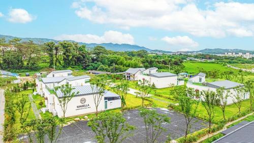 Gyeongju House | Gyeongju Marbella Pool Villa N Screen Golf