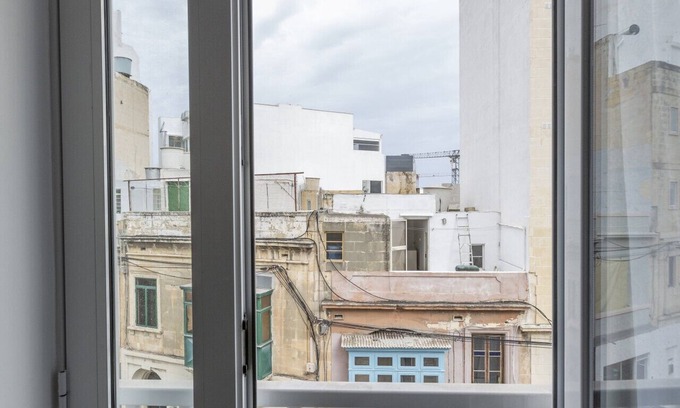 Gzira Apartment | Gzira Suite 7-Hosted by Sweetstay