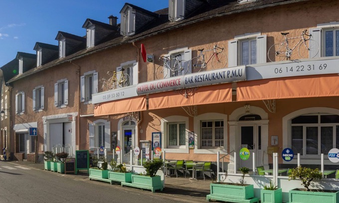 Pontacq Hotel | Hôtel du Commerce