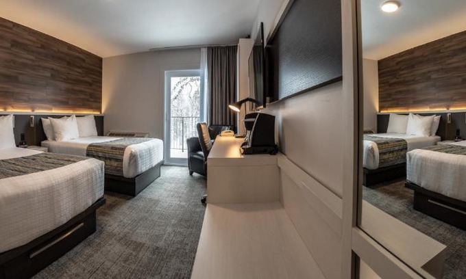 New Richmond Hotel | Hôtel Le Francis
