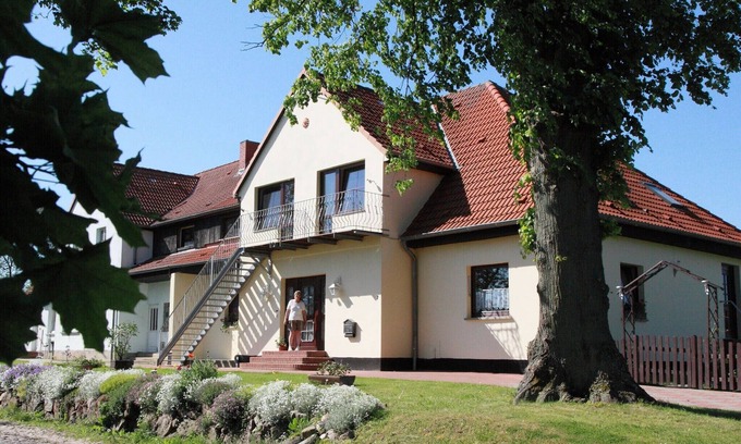 Kroepelin Apartment | Hübsche Wohnung in Kröpelin mit eigener Terrasse