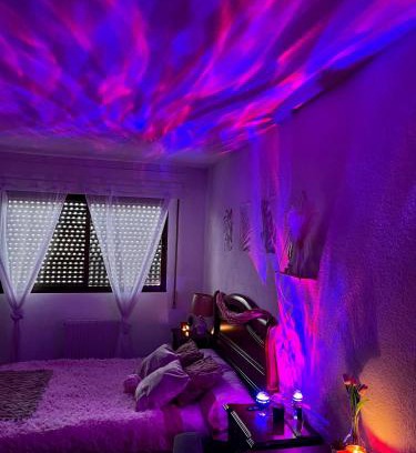 Camino de Ronda House | Habitación amplia y luminosa