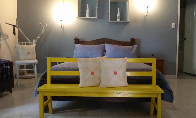 Honda Bed & Breakfast | Habitación Casa Las Aves