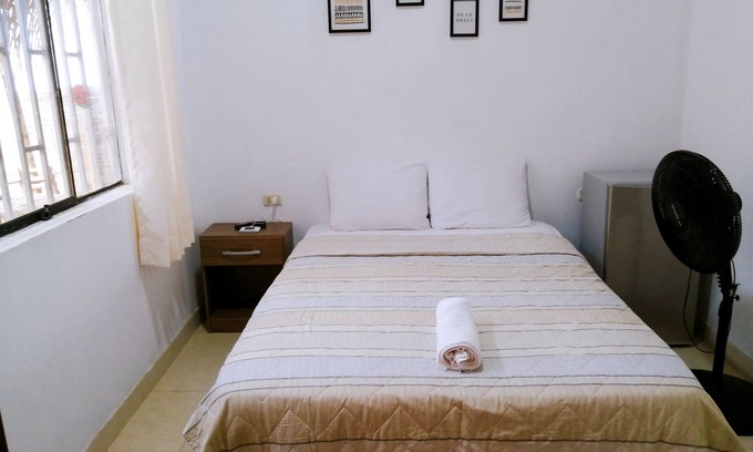 Los Pinos Bed & Breakfast | Habitacin matrimonial en playa Zorritos