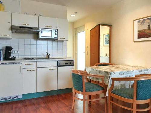 Wiek Apartment | Hafenresidenz - Ferienwohnung 17 "Zugvogel"