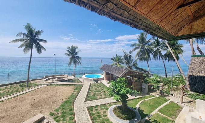 Oslob Cabin | Hagdan Reef Dive Spot by HiveRooms