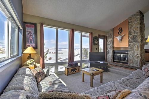 Silvercreek Apartment | half Mi to Granby Ranch Condo with Private Hot Tub!