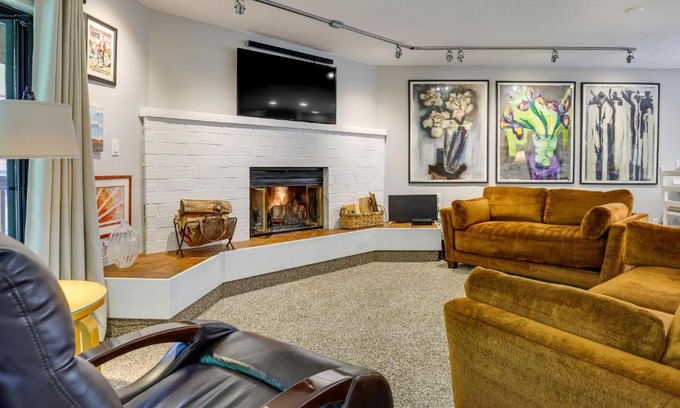 Frisco Apartment | half Mi to Lake Dillon Mtn-View Condo in Frisco