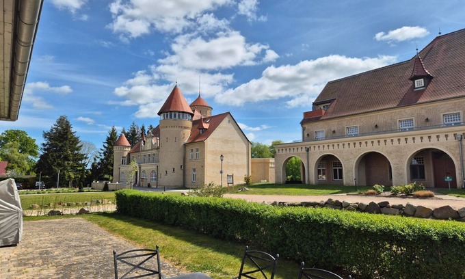 Stolpe Apartment | Halla RE-04 - The Halla coach house RE-04 - rural luxury holiday apartment with terrace