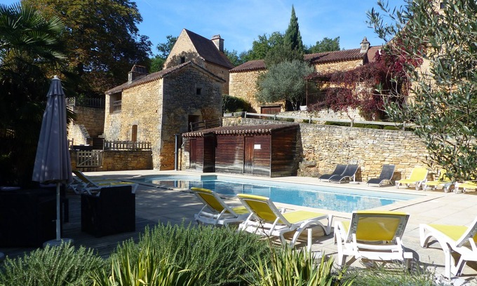 Saint-Front-sur-Lemance Cottage | Hameau du Peyrié - Character cottages (27 people), heated swimming pool, tennis, sauna