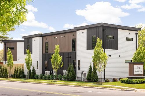 Traverse City Apartment | Hamilton Place Bayside Building 4 Units